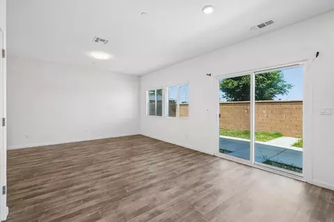 Living - 123 Traverso St, Manteca, CA 95336 photo 1 of 4
