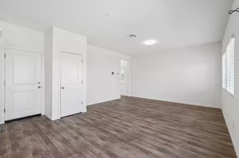 Living - 123 Traverso St, Manteca, CA 95336 photo 4 of 4
