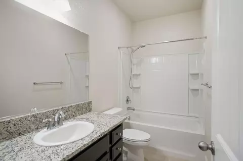 Bath - 3790 Bonifacio Way, Merced, CA 95340 photo 1 of 1