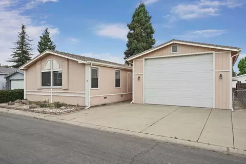 7 River Bend Dr, Lodi, CA 95242