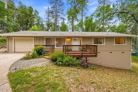 10706 Alta Sierra Dr, Grass Valley, CA 95949