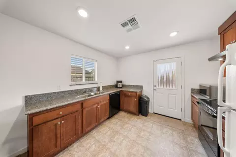 Kitchen - 785 Dean Ct, Merced, CA 95341 photo 2 of 3