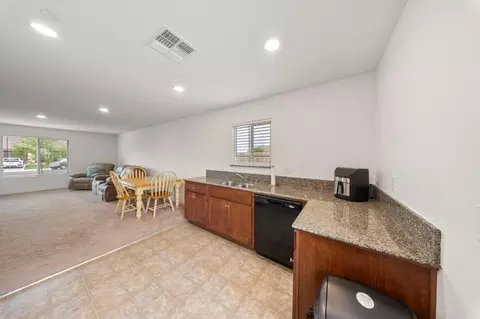 Entry Way - 785 Dean Ct, Merced, CA 95341 photo 4 of 4