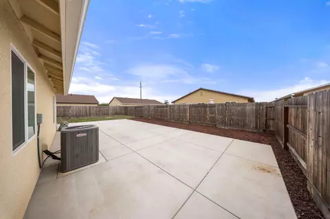 Exterior - 785 Dean Ct, Merced, CA 95341 photo 9 of 9