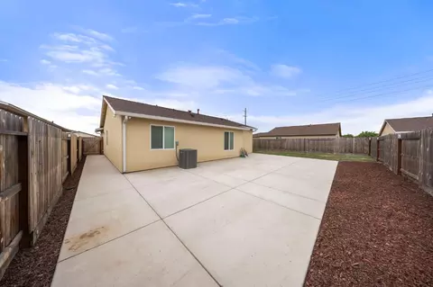Exterior - 785 Dean Ct, Merced, CA 95341 photo 8 of 9