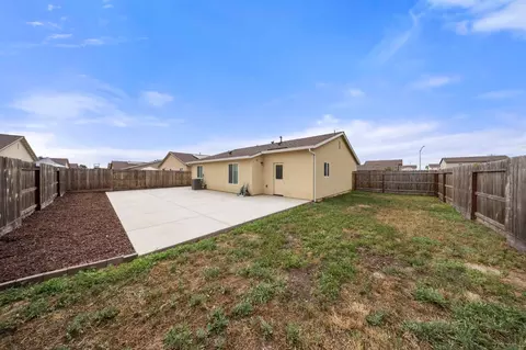 Exterior - 785 Dean Ct, Merced, CA 95341 photo 6 of 9