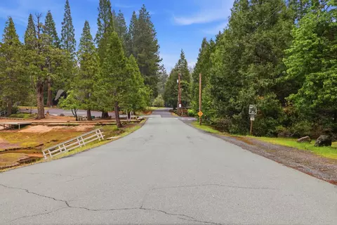 Exterior - 2273 Flanders Dr, Arnold, CA 95223 photo 32 of 37