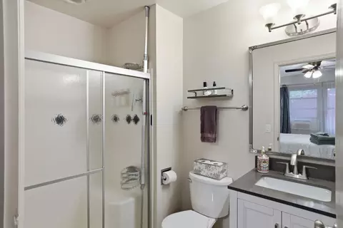 Bath - 2273 Flanders Dr, Arnold, CA 95223 photo 3 of 6