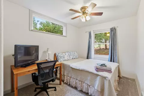 Bedroom - 2273 Flanders Dr, Arnold, CA 95223 photo 7 of 11
