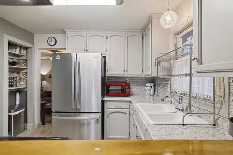 Kitchen - 2273 Flanders Dr, Arnold, CA 95223 photo 5 of 8