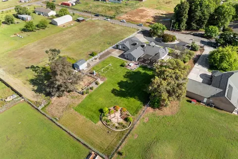 View/Area - 323 Elverta Meadows Ct, Elverta, CA 95626 photo 6 of 11