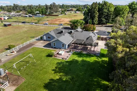 View/Area - 323 Elverta Meadows Ct, Elverta, CA 95626 photo 7 of 11