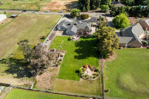 View/Area - 323 Elverta Meadows Ct, Elverta, CA 95626 photo 5 of 11