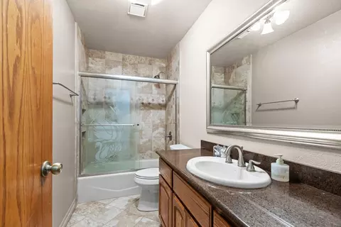 Bath - 323 Elverta Meadows Ct, Elverta, CA 95626 photo 2 of 4