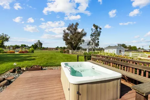 Exterior - 323 Elverta Meadows Ct, Elverta, CA 95626 photo 10 of 19