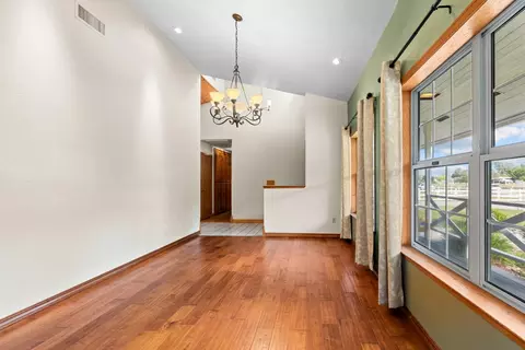 Living - 323 Elverta Meadows Ct, Elverta, CA 95626 photo 2 of 6