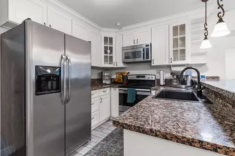 Kitchen - 3319 U St, Antelope, CA 95843 photo 2 of 2