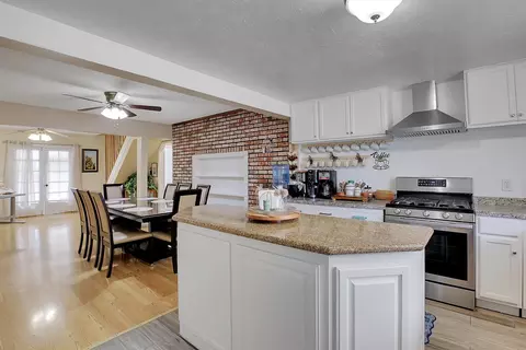 Kitchen - 1408 Hazel St, Gridley, CA 95948 photo 4 of 5