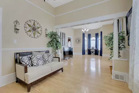 Entry Way - 1408 Hazel St, Gridley, CA 95948 photo 7 of 9