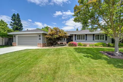 21 Saratoga Cir, Sacramento, CA 95864