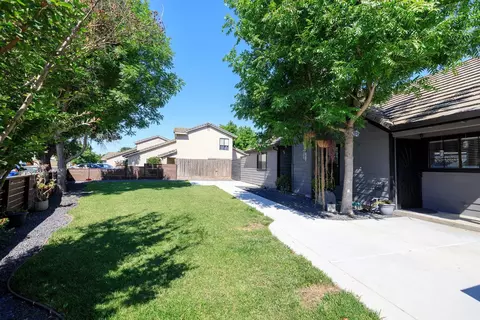 Exterior - 2325 Manor Oak Dr, Modesto, CA 95355 photo 4 of 14
