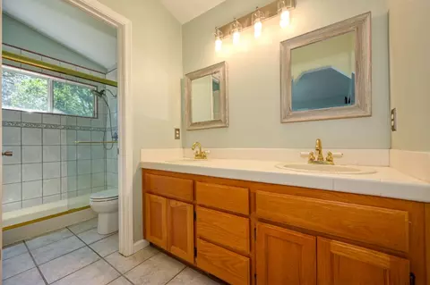 Bath - 5722 Silverleaf Dr, Foresthill, CA 95631 photo 1 of 3