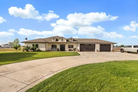 4184 Gemstone Dr, Acampo, CA 95220