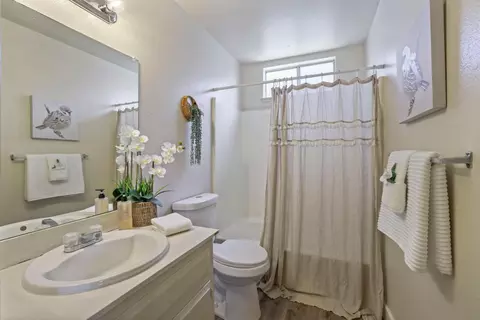 Bath - 1118 Fallbrook Dr, Stockton, CA 95210 photo 1 of 2