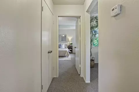 Entry Way - 1118 Fallbrook Dr, Stockton, CA 95210 photo 2 of 3
