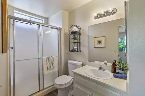 Bath - 1118 Fallbrook Dr, Stockton, CA 95210 photo 2 of 2