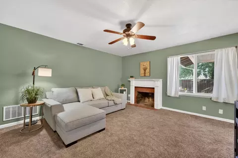 Living - 6431 Madison Ave, Carmichael, CA 95608 photo 3 of 4