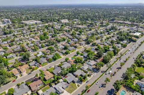 View/Area - 6431 Madison Ave, Carmichael, CA 95608 photo 14 of 21