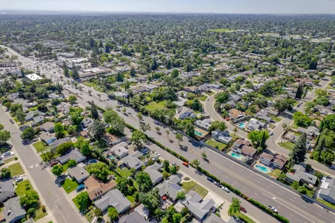 View/Area - 6431 Madison Ave, Carmichael, CA 95608 photo 12 of 21