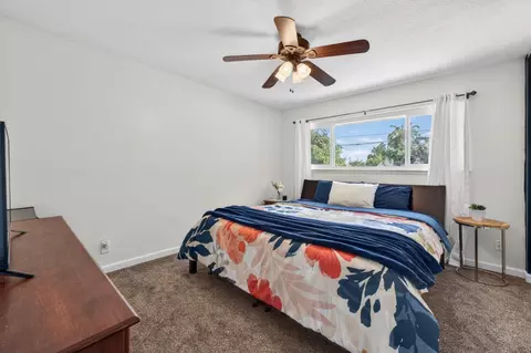 Bedroom - 6431 Madison Ave, Carmichael, CA 95608 photo 3 of 4