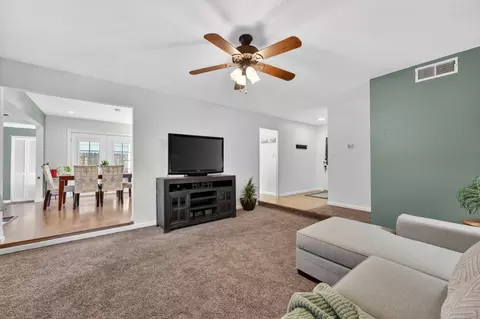 Living - 6431 Madison Ave, Carmichael, CA 95608 photo 4 of 4