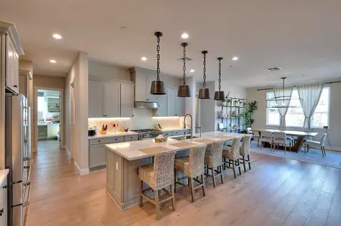 Kitchen - 2995 Middlebury Dr, Lathrop, CA 95330 photo 5 of 7