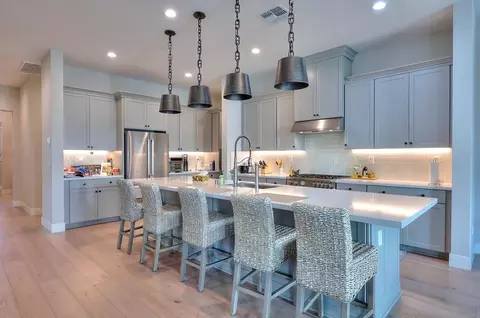 Kitchen - 2995 Middlebury Dr, Lathrop, CA 95330 photo 4 of 7
