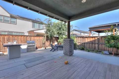 Exterior - 2995 Middlebury Dr, Lathrop, CA 95330 photo 10 of 14