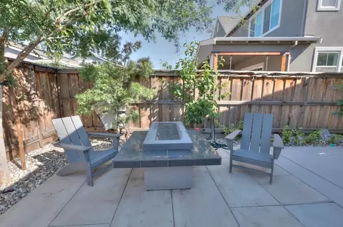 Exterior - 2995 Middlebury Dr, Lathrop, CA 95330 photo 12 of 14
