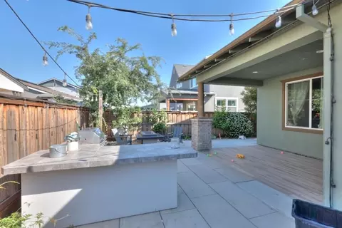 Exterior - 2995 Middlebury Dr, Lathrop, CA 95330 photo 13 of 14