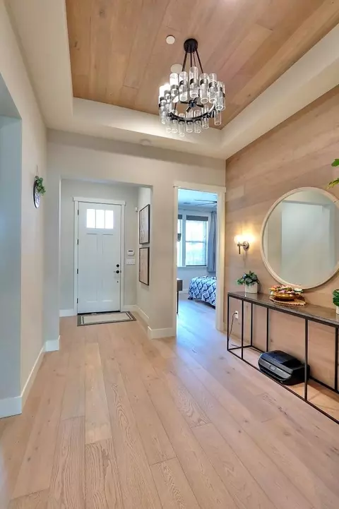 Entry Way - 2995 Middlebury Dr, Lathrop, CA 95330 photo 4 of 12