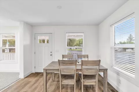Dining - 3100 Celebrity Ln, Modesto, CA 95350 photo 1 of 2