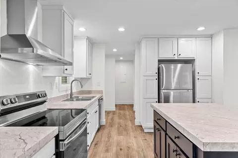Kitchen - 3100 Celebrity Ln, Modesto, CA 95350 photo 5 of 6