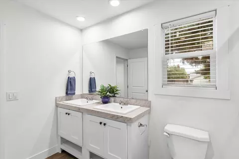 Bath - 3100 Celebrity Ln, Modesto, CA 95350 photo 4 of 4