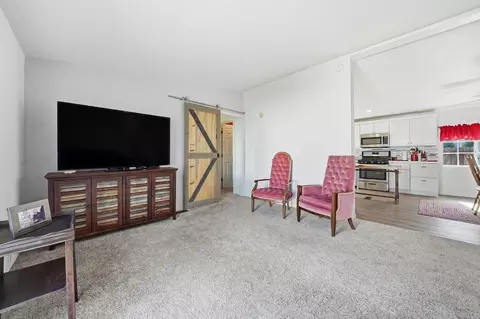 Living - 69 Mesa De Oro Cir, Sutter Creek, CA 95685 photo 2 of 3