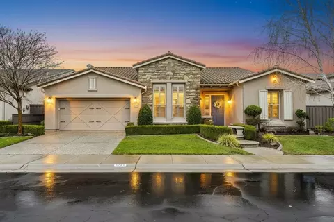 5723 Grassington Ln, Sacramento, CA 95835