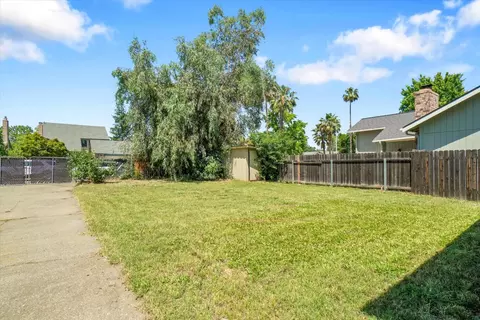 Exterior - 6049 Landis, Carmichael, CA 95608 photo 7 of 13