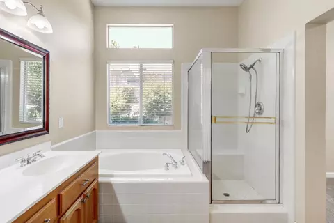 Bath - 2748 Genesee Dr, Rocklin, CA 95765 photo 3 of 7