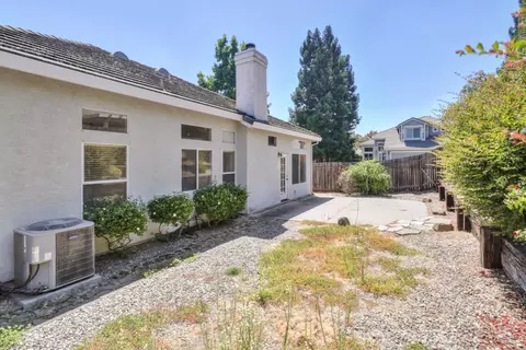 Exterior - 2748 Genesee Dr, Rocklin, CA 95765 photo 6 of 8