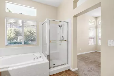 Bath - 2748 Genesee Dr, Rocklin, CA 95765 photo 4 of 7